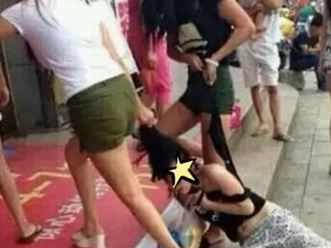 Thuê người đi đánh ghen tình địch có thể lĩnh án chung thân