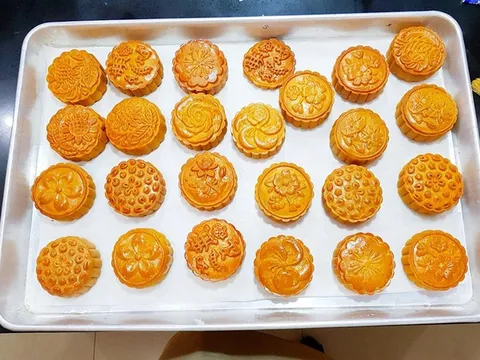 "Đặt gạch" chờ 45 ngày mua bánh trung thu handmade
