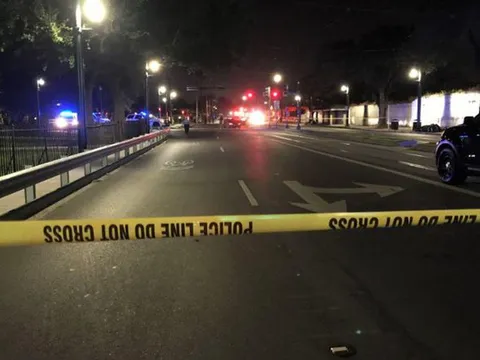 Hàng chục người thương vong trong vụ xả súng kinh hoàng tại quán bar ở Mỹ