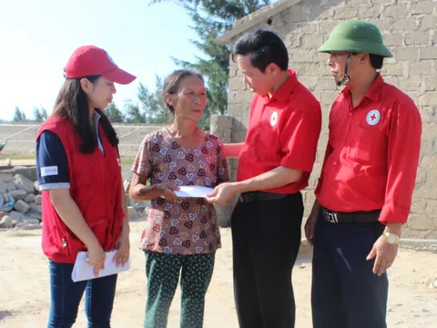 Chữ thập đỏ Hà Tĩnh - Một năm hành trình nhân ái