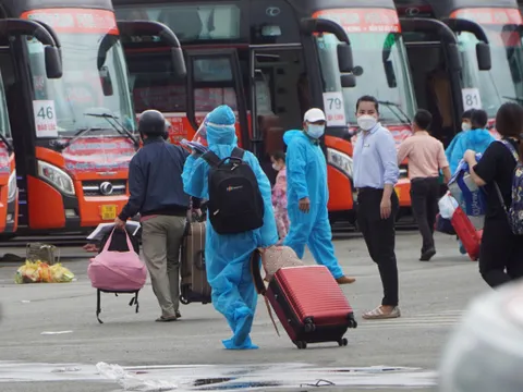 Để truy vết nếu có ca mắc Covid-19, đơn vị vận tải phải lưu trữ thông tin khách đi xe tối thiểu 21 ngày