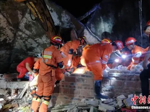 Động đất ở Tứ Xuyên (Trung Quốc) khiến nhiều người thương vong