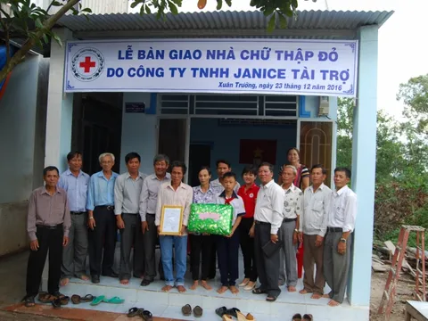 Đồng Nai: Tặng nhà Chữ thập đỏ cho người nghèo