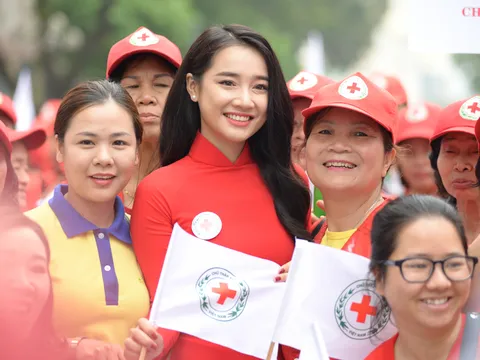 Diễn viên Nhã Phương: Mong muốn đồng hành với các “Chiến sỹ áo đỏ”