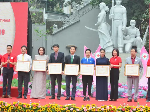 TW Hội Chữ thập đỏ Việt Nam tiếp nhận hơn 37 tỷ đồng ủng hộ 'Tháng Nhân đạo' 2019