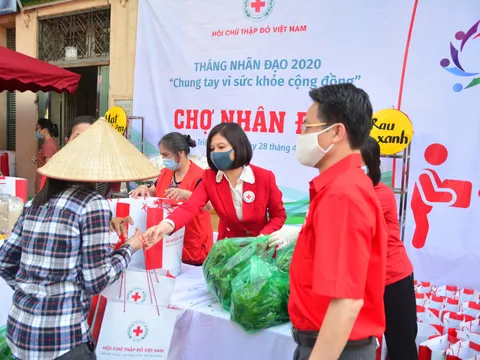‘Chợ Nhân đạo’ hỗ trợ 10 tỷ đồng cho người khó khăn