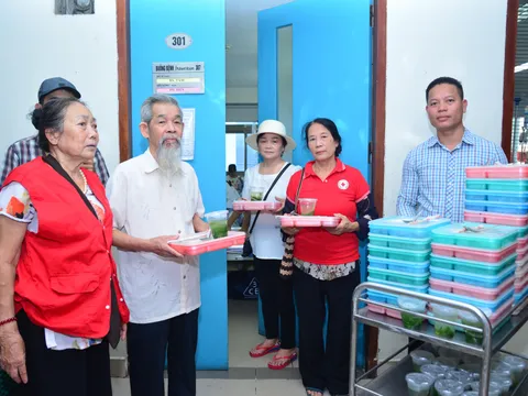 'Liều thuốc bổ' của cả người cho và người nhận