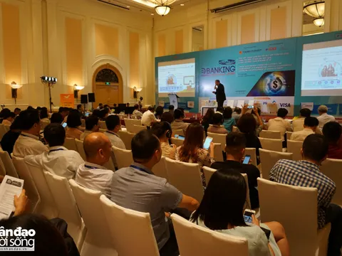 Người dân Việt sẽ bỏ dần thói quen tiêu tiền mặt