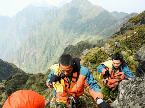 Du lịch xanh - hãy bắt đầu từ việc nhặt một mẩu rác