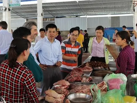 Gần 55 triệu USD hỗ trợ thịt sạch "từ trang trại đến bàn ăn"