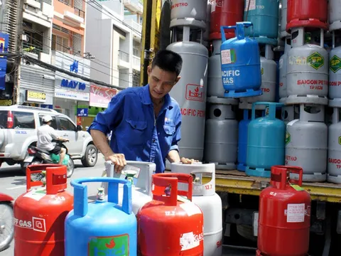 Giá gas giảm 13.000 đồng/bình