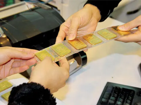 Phiên giao dịch đầu tuần, giá vàng giảm sâu