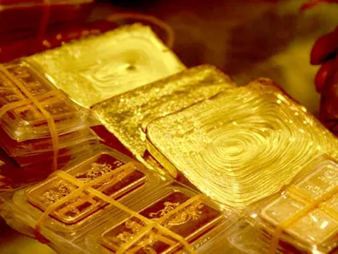 Giá vàng thế giới ngày 2/10 lao dốc mạnh