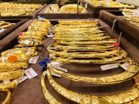 Giá vàng hôm nay có nhiều biến động