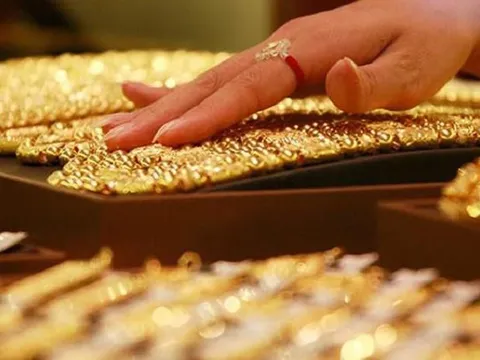 Giá vàng hôm nay 22/3: Bất ngờ tăng vọt
