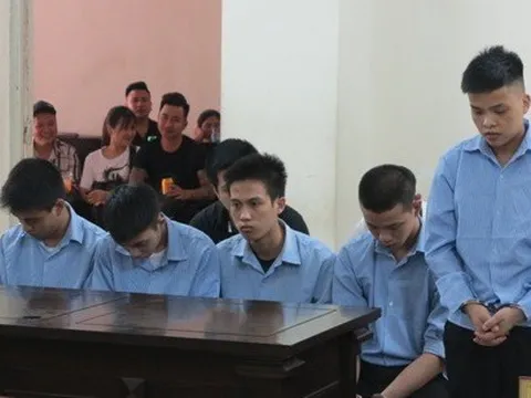 Đánh khách chấn thương sợ não, nhân viên quán karaoke tù chung thân