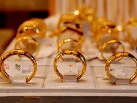 Giá vàng tăng nhẹ nhưng vẫn ở mức thấp