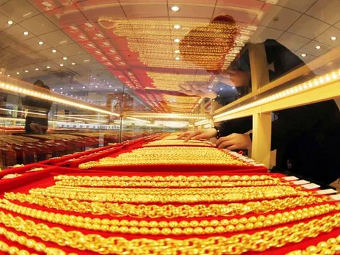Giá vàng trong nước hạ nhiệt