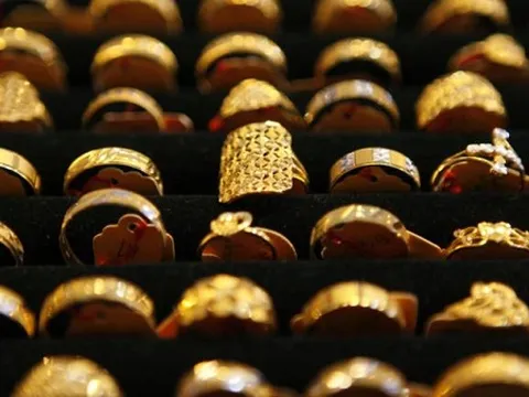 Giá vàng ngày 23/12 chờ cơ hội bứt phá