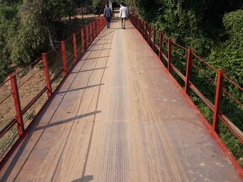 Người dân không còn 'đánh cược tính mạng' khi qua cầu treo cũ