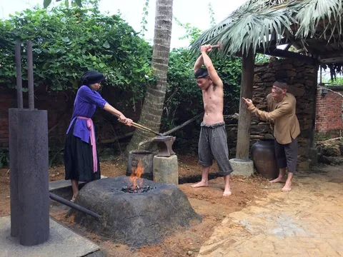 Hài Tết "ôm" trọn các vấn đề "nóng" của Táo quân