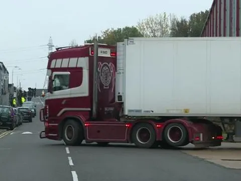 Hành trình định mệnh của 39 người chết trên xe container