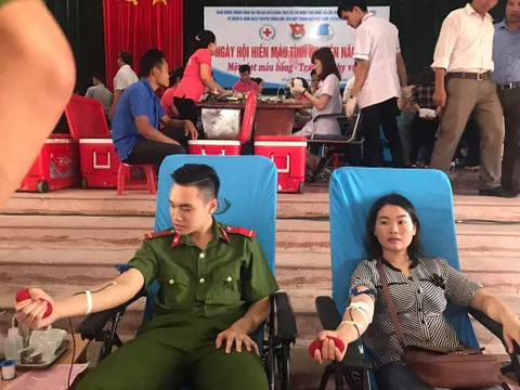 Hội Chữ thập đỏ thị xã Hoàng Mai - Nghệ An ra quân hiến máu tình nguyện đợt 2