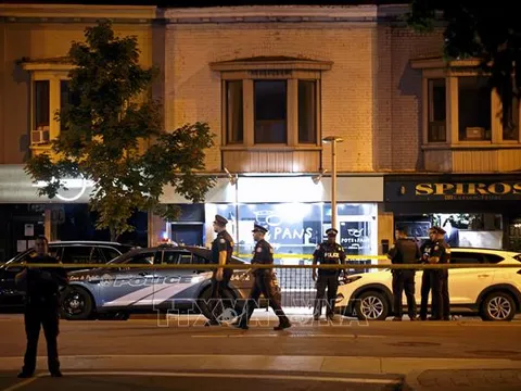 Một linh mục bị đâm trọng thương trong nhà thờ tại Canada