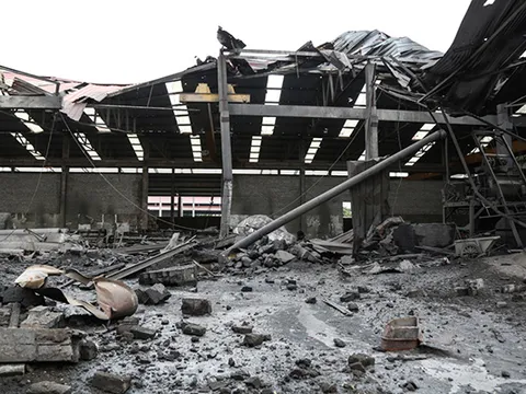 Hiện trường tan hoang sau vụ nổ lò hơi làm 8 người thương vong