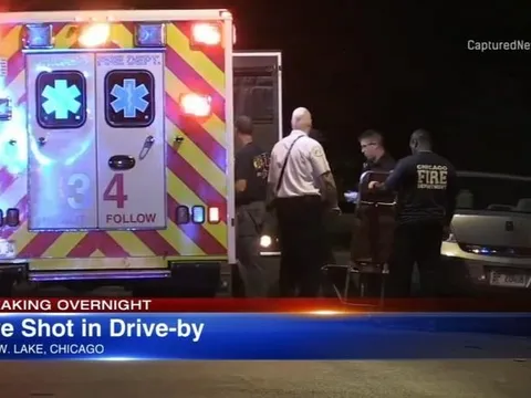 Xả súng vào đám đông ở Tây Chicago khiến ít nhất 6 người bị thương