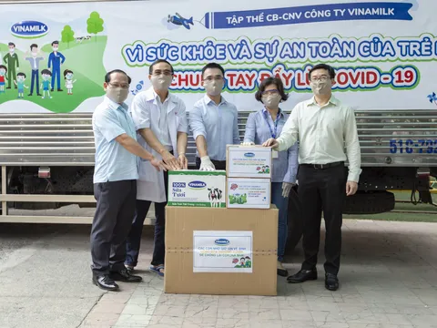 Nhân viên Vinamilk 'góp bước đi' để gây quỹ giúp gần 6.000 trẻ em khó khăn phòng ngừa COVID-19