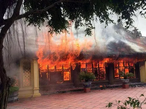 Thái Bình: Đình làng hơn 300 tuổi bị thiêu rụi