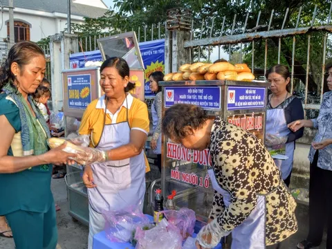 Cửa hàng bánh 0 đồng cho bà con nghèo An Giang