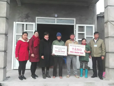 Quảng Ninh: Bàn giao 2 nhà chữ thập đỏ cho hộ nghèo huyện Đầm Hà
