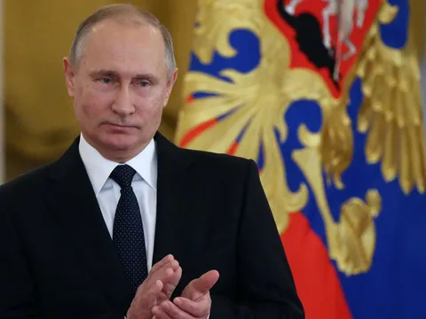 Công bố hồ sơ của Tổng thống Putin thời làm điệp viên KGB