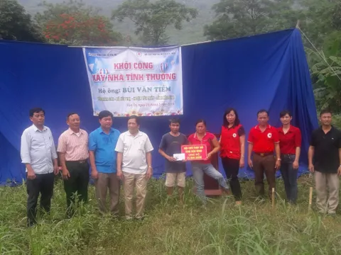 Xây dựng nhà cho gia đình nạn nhân chất độc da cam huyện Yên Thủy – Hòa Bình