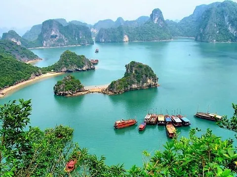 Quảng Ninh kỳ vọng đón 12 triệu lượt khách trong Năm du lịch Quốc gia 2018