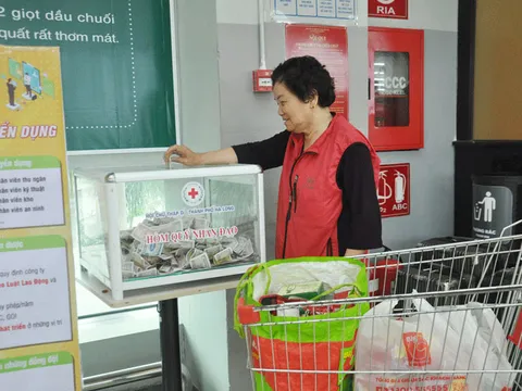 Hòm quỹ nhân đạo ở BigC Hạ Long