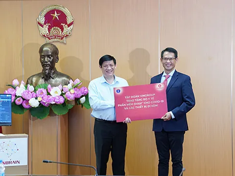 Vingroup trao tặng Bộ Y tế phần mềm hỗ trợ tiên lượng đánh giá Covid-19