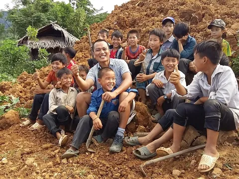 Chuyện về chàng kiến trúc sư lặn lội xây 105 điểm trường cho học sinh dân tộc