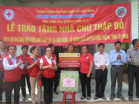 Xây tổ ấm cho người nghèo