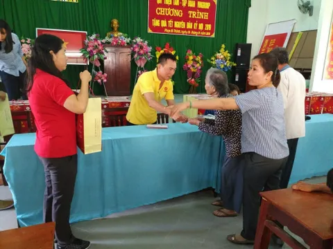 Bình Thuận: Trao 100 suất quà Tết cho các hộ nghèo, gia đình chính sách ở Phan Rí Thành