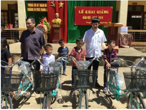 Trao tặng 180 xe đạp cho học sinh nghèo vượt khó Thanh Hóa