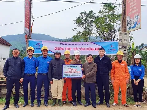 Điện lực Quảng Bình ‘Thắp sáng đường quê’