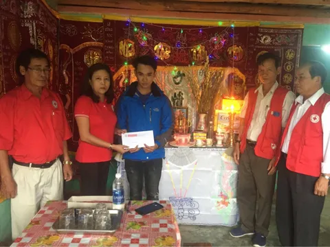 Quảng Nam: Thăm hỏi các gia đình nạn nhân tại huyện Nam Phước Sơn