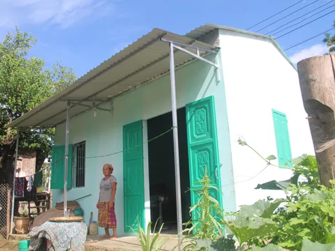 Thanh Hóa: Bản nghèo vui mừng đón nhà mới do U23 Việt Nam hỗ trợ