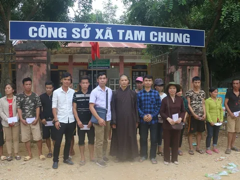 Tiếp tục chia sẻ với người dân Mường Lát bị thiệt hại do mưa lũ