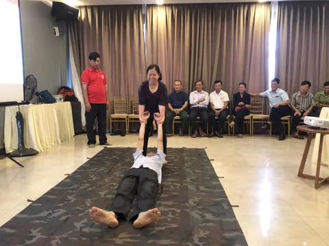 Hội Chữ thập đỏ tỉnh Ninh Bình tập huấn kĩ năng sơ cấp cứu cho tình nguyện viên