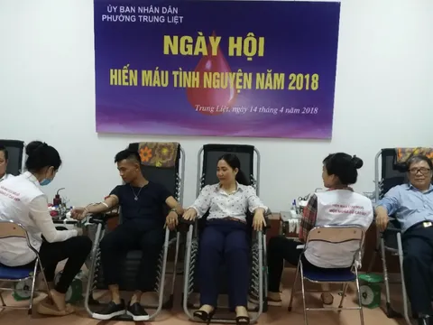 Người dân tích cực tham gia hiến máu tình nguyện ở Hà Nội