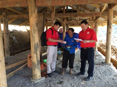 Cấp tiền hỗ trợ người dân bị ảnh hưởng bởi thiên tai ở Lai Châu